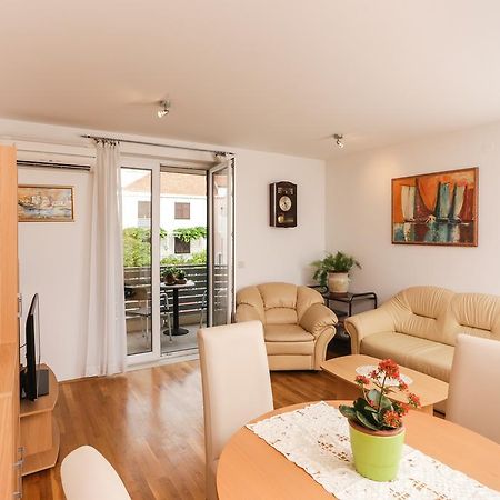 Apartment Larissa Dubrovnik Bagian luar foto