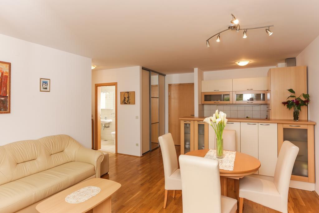 Apartment Larissa Dubrovnik Bagian luar foto